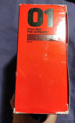 Star Wars Titanium Series Kylo Ren & Poe Dameron