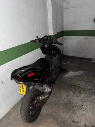 Yamaha Aerox Negra