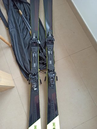 Esquís Wedze Boost 900 163cm + Bastones y Funda