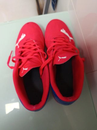 Zapatillas de fútbol sala Puma rojas