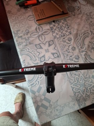 Manillar carbono con potencia