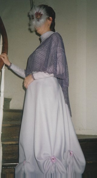 Vestido de fiesta morado y rosa