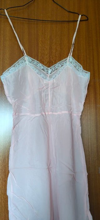 Sottoveste in pizzo rosa e bianco