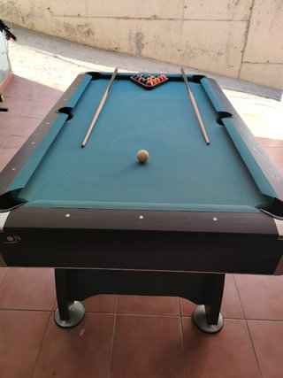 Mesa de billar completa con 2 tacos