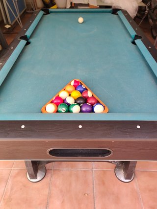 Mesa de billar completa con 2 tacos