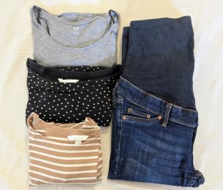 Ropa premamá H&M: jeans y 3 camisetas