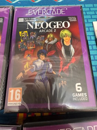 NeoGeo Super Pocket + 4 Cartuchos