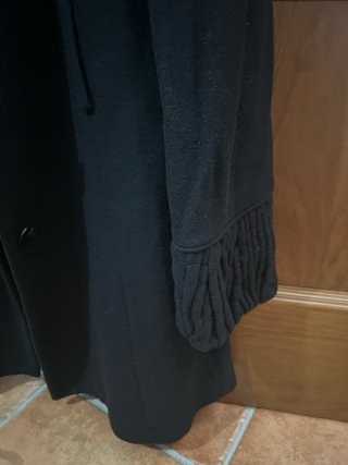 Abrigo de paño negro Zara