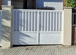 Puertas de hierro para valla de chalet