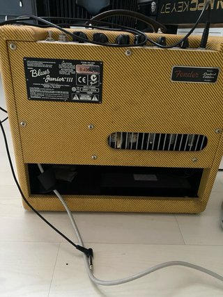 Guitarra Gibson Dorada + Amplificador Fender