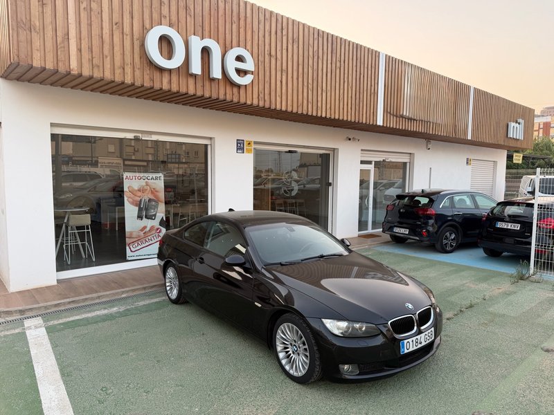 BMW Serie 3 320 i Aut. 2009