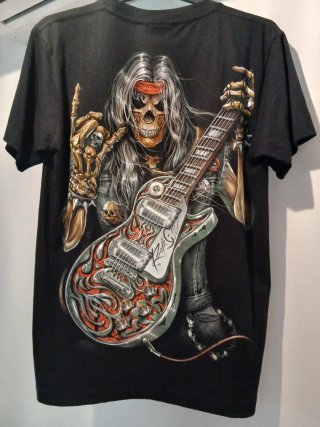 Camiseta Rockera Calavera Guitarra