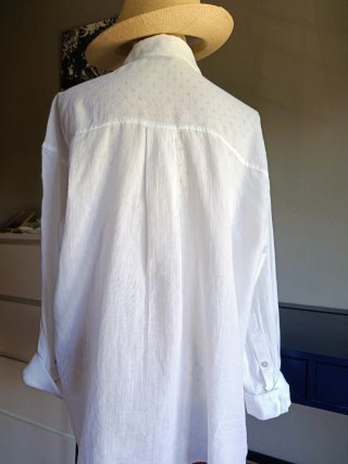 Camisa blanca de algodón