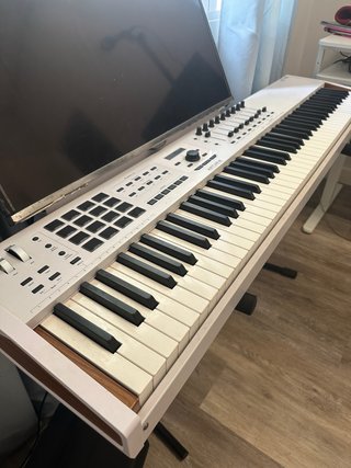 Teclado piano Arturia Keylab 88 mkII Midi