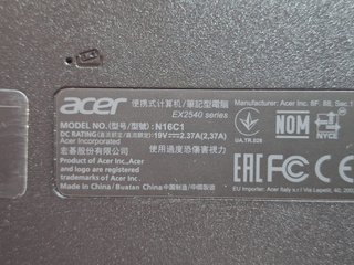 Portátil Acer Negro + Cargador