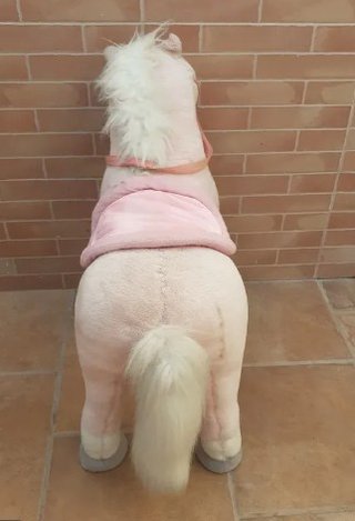 Caballito de peluche rosa para bebé
