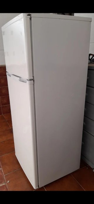 Frigorífico Kunft 240L A+