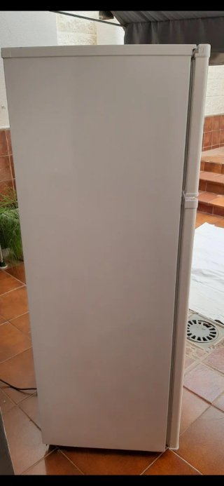 Frigorífico Kunft 240L A+