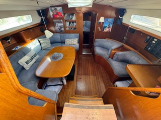 Beneteau Oceanis 44 CC Velero