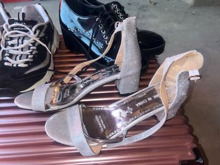 Lote Zapatos Mujer Beige y Plateado, 7 pares