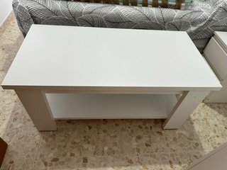 Mesa de centro elevable blanca