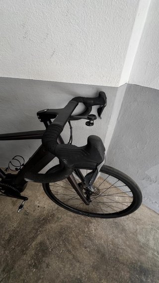 Giant E-revolt + Gravel y carretera