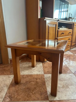 Set completo de muebles de salón de madera.