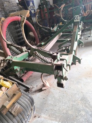 Arado Gil plegable manual con rulo