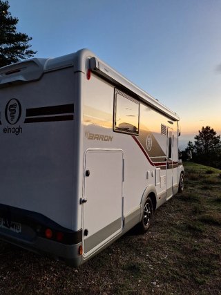 Autocaravana Elnagh Barón 573