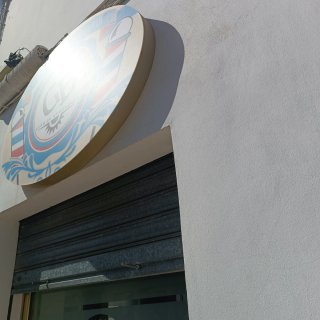 Rótulo luminoso ovalado