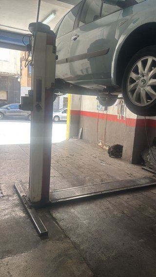 Elevador Istobal 2500kg