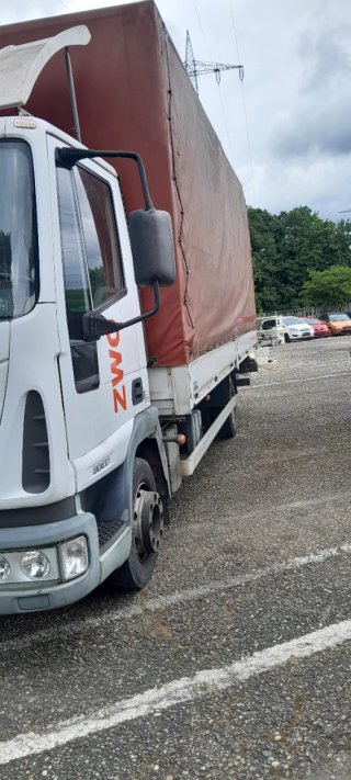 Camión iveco año2008 177000kilometros