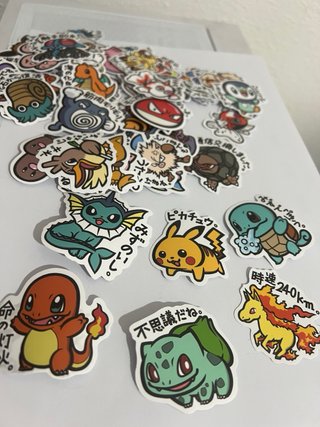 56 pegatinas Pokémon