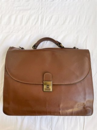 Bolso de cuero marrón