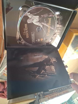 Colección DVD Errol Flynn en caja metálica sin uso