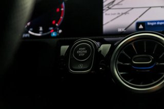MERCEDES-BENZ CLA 200 D DCT Shooting Brake 2025