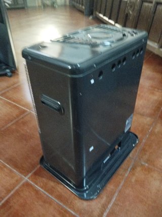 Estufa parafina/queroseno negra y gris