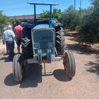 Tractor Ebro 470