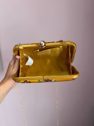 Cartera floral para eventos