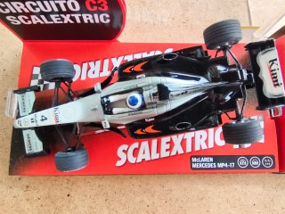 Lote 2 coches F1 Scalextric McLaren y Minardi