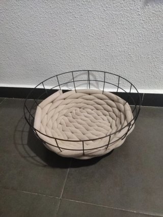 Cesta para gato con interior mullido