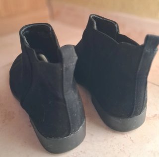 Botines negros planos punta redonda