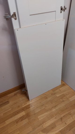 2 puertas y 2 baldas blancas