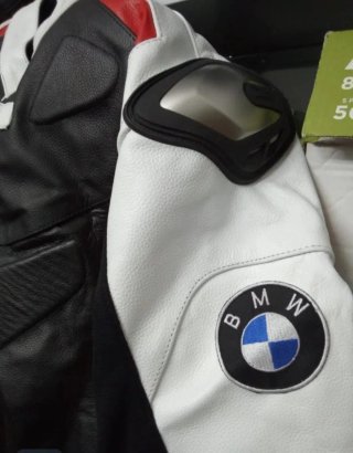 Chaqueta Cuero BMW Negra Roja Blanca