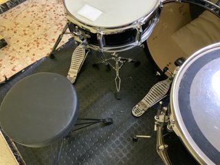 Batería DW Stage Set Thomann - BK, en buen estado