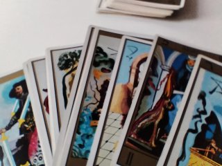 Tarot Universal Dalí con caja