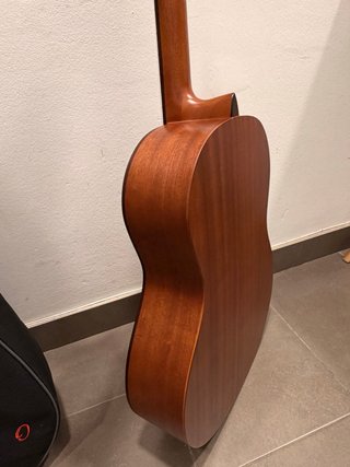 Guitarra Admira Paloma + funda acolchada