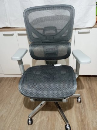 Silla de oficina ergonómica gris