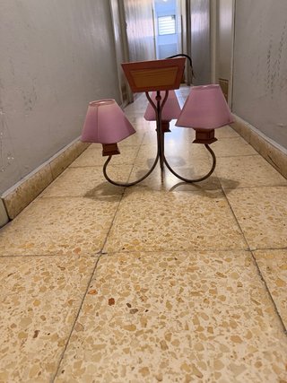 Lámpara de techo madera y plástico