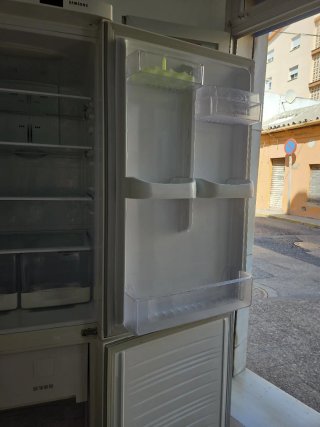 Nevera Samsung blanca